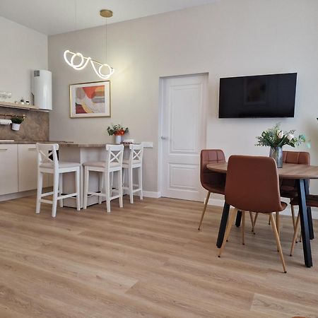 Atf Apartments Riga Exteriör bild